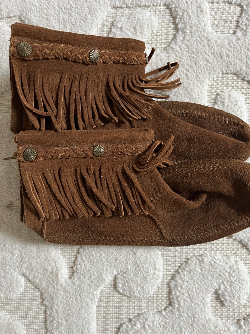 Minnetonka Brown Suede Fringe Moccasin Booties Sz 9